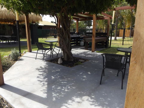 Federation Motel Resort - Corowa - Holiday Cairns 39
