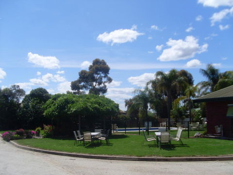 Federation Motel Resort - Corowa - Holiday Cairns 43