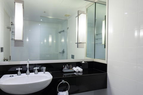 Sydney Harbour Marriott Hotel At Circular Quay - Holiday Cairns 10