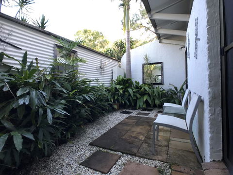 Treetops Everglades Villa - Holiday Cairns 28