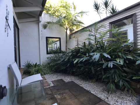 Treetops Everglades Villa - Holiday Cairns 27