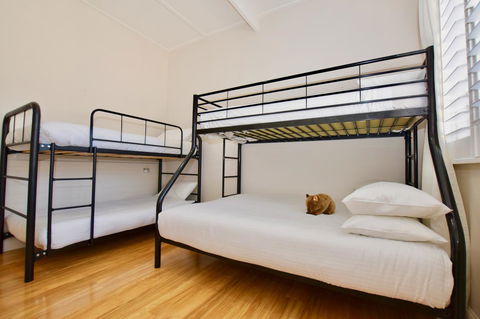 Wildlife Lodge Katoomba - Holiday Cairns 7