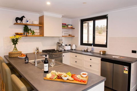 Belisi Farmstay Cottage - Holiday Cairns 4