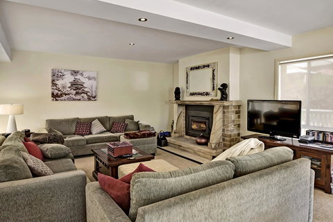 Bundanoon Lodge - Holiday Cairns 34