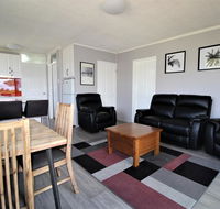 Beachfront 3 25 Willow Street - Holiday Cairns