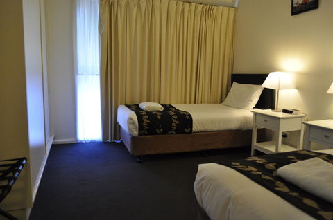 Albury Burvale Motor Inn - Holiday Cairns 21