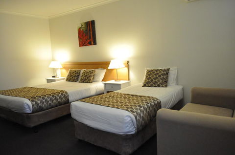 Albury Burvale Motor Inn - Holiday Cairns 17