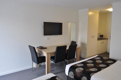 Albury Burvale Motor Inn - Holiday Cairns 1