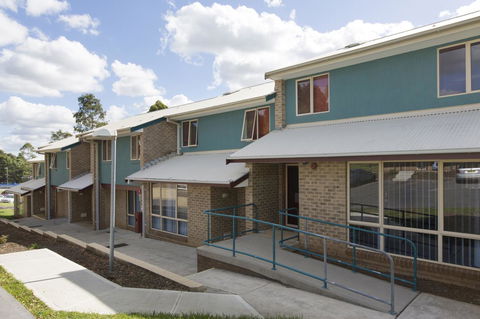 Western Sydney University Village - Penrith - Holiday Cairns 9