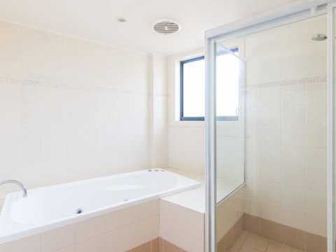 Millennium 102 With Pool In Complex - Holiday Cairns 4