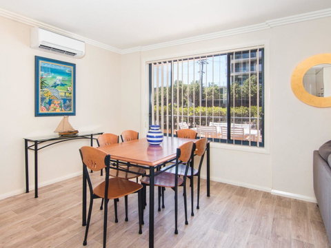 Millennium 102 With Pool In Complex - Holiday Cairns 10