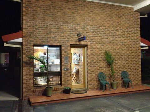 Hume Country Motor Inn - Holiday Cairns 21