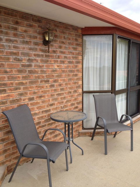Hume Country Motor Inn - Holiday Cairns 30