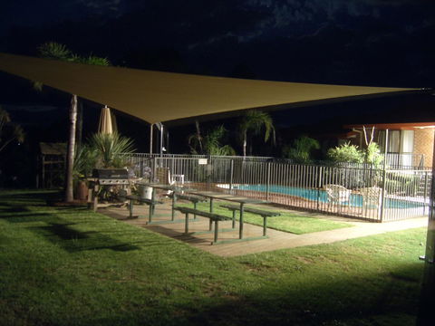 Hume Country Motor Inn - Holiday Cairns 23