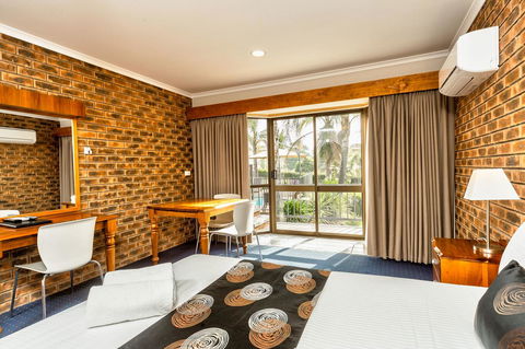 Hume Country Motor Inn - Holiday Cairns 4