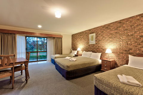 Hume Country Motor Inn - Holiday Cairns 42