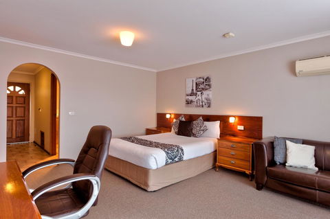 Hume Country Motor Inn - Holiday Cairns 38