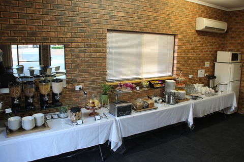 Hume Country Motor Inn - Holiday Cairns 20