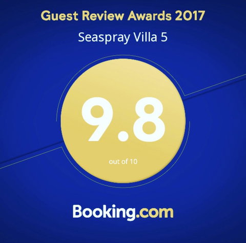 Seaspray Villa 5 - Holiday Cairns 1