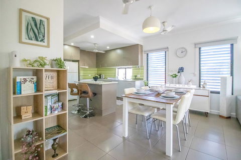 ZEN QUEST - The NOMADS PAD Near Nightcliff Markets & Sunset Foreshore - Holiday Cairns 12