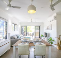 ZEN QUARTERS - The NOMADS PAD Near Nightcliff Markets  Sunset Foreshore - Holiday Cairns