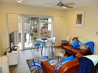 Book Griffith Accommodation Vacations Holiday Cairns Holiday Cairns