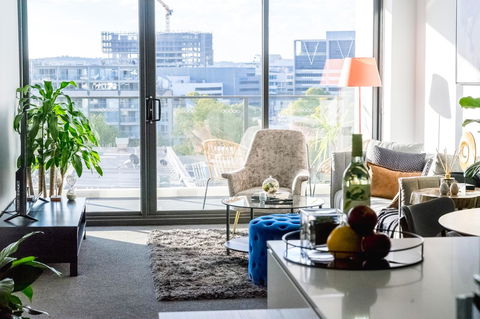 Highgate Executive Apartment City Walk Canberra - Holiday Cairns 14