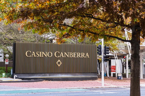 Highgate Executive Apartment City Walk Canberra - Holiday Cairns 41