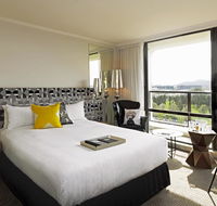 QT Canberra - Holiday Cairns