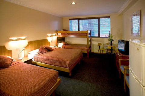 Madison Capital Executive Apartments - Holiday Cairns 4