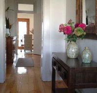 Book Keepers Cottage - Holiday Cairns
