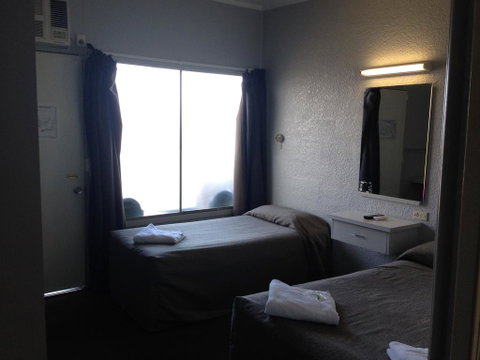 Boomerang Hotel - Holiday Cairns 0
