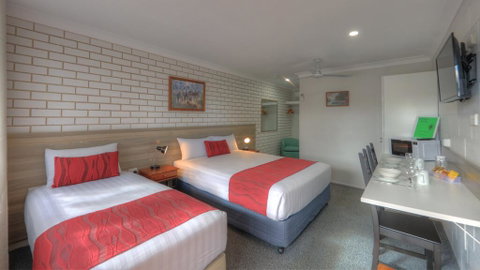 Boonah Motel - Holiday Cairns 2