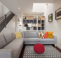 Boutique Stays - Somerset Terrace Townhouse in Richmond - Holiday Cairns