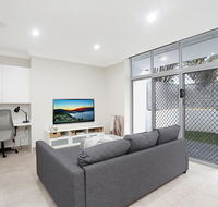 Brand New 2 bedroom Apartment for 7 People - Holiday Cairns