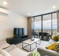 Brand New 2 Bedroom Unit With Amazing Hinterland Views - Holiday Cairns