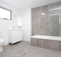 Brand new Family Friendly Apartment for 7 - Holiday Cairns