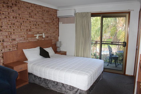 Bridge View Motel - Holiday Cairns 2