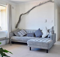 BRIGHT and airy TOP FLOOR apartment with FAB views - Holiday Cairns