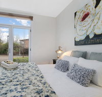 Bright Bliss - Luxury Guesthouse - Holiday Cairns