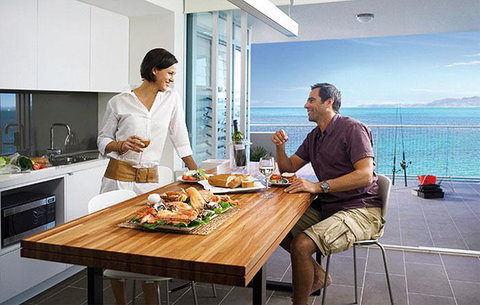 Bright Point Elite - Holiday Cairns 2