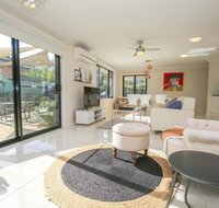 Bright Uptown - Holiday Cairns