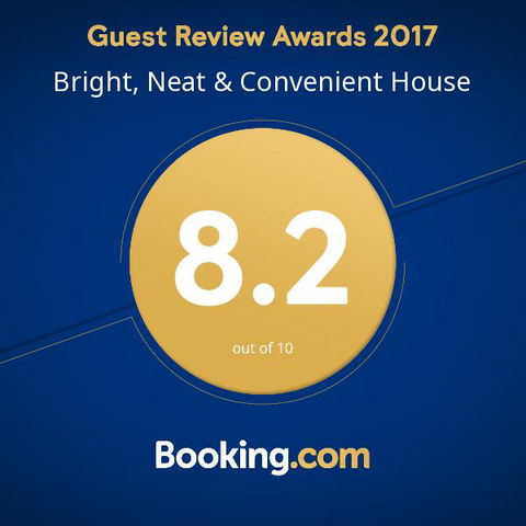 Bright, Neat & Convenient House - Holiday Cairns 3