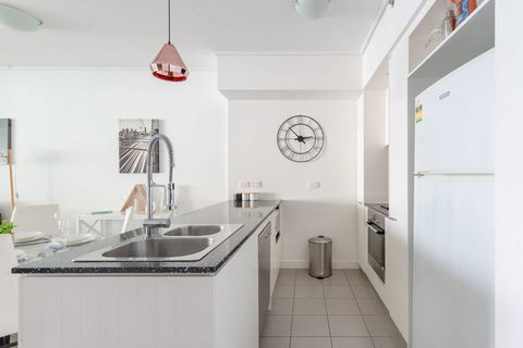 Brisbane City Apartments (Tank St CBD) - Holiday Cairns 3