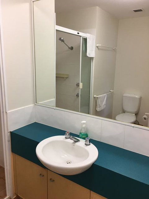 Broadbeach Studios - Holiday Cairns 3