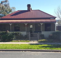 Browncoat Cottage Mudgee - Holiday Cairns