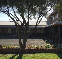 Bryants Motel - Holiday Cairns