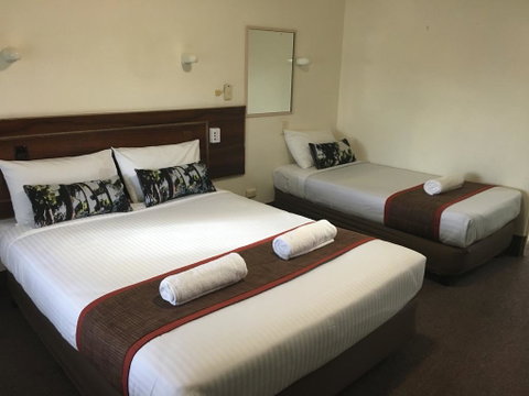 Bryants Motel - Holiday Cairns 1