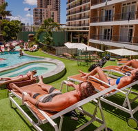 Bunk Surfers Paradise - Holiday Cairns
