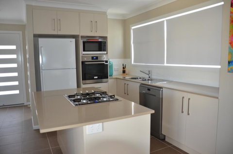 Bunya Vista Accommodation - Holiday Cairns 0
